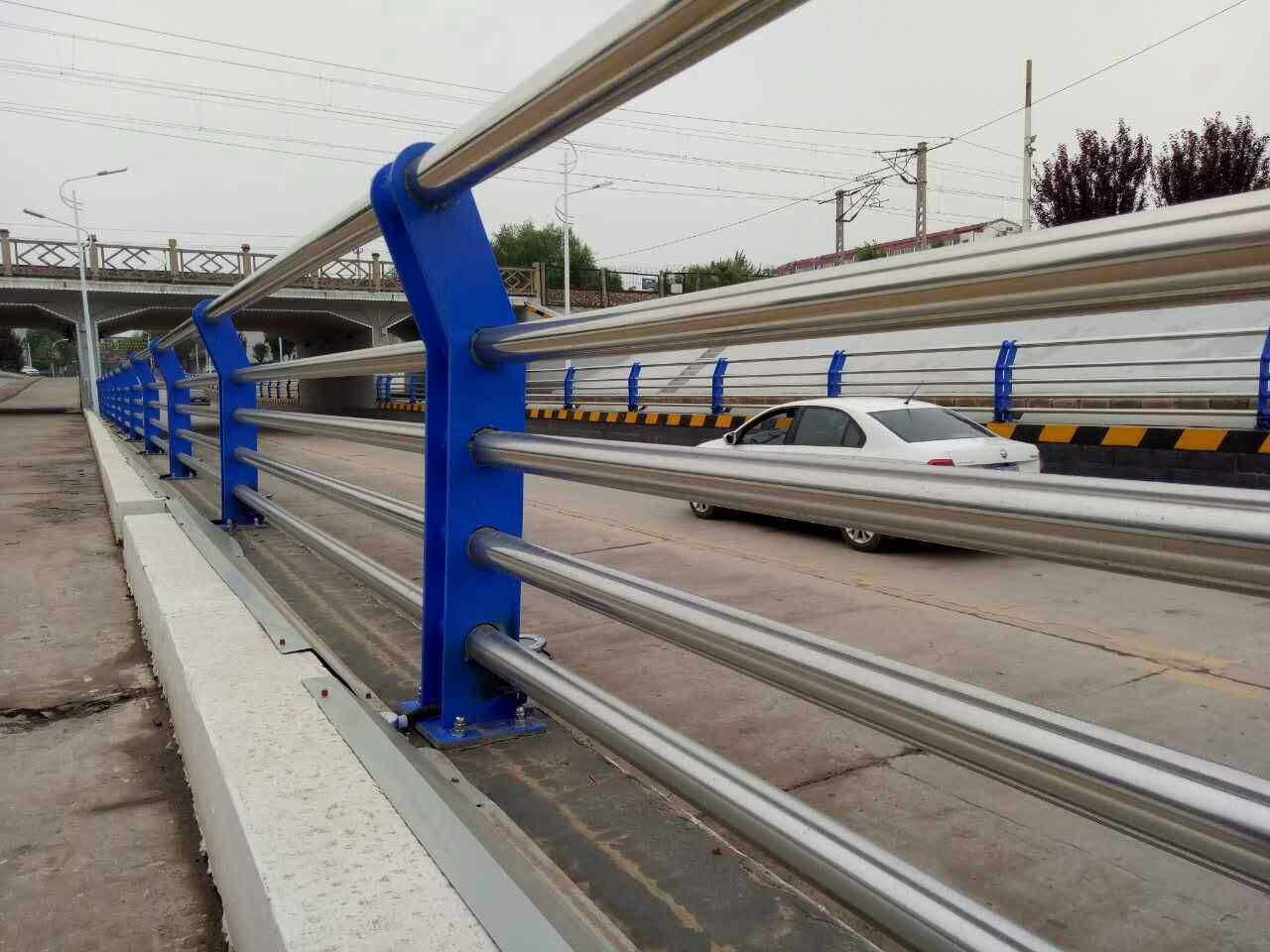 不锈钢栏杆在哪些地方用